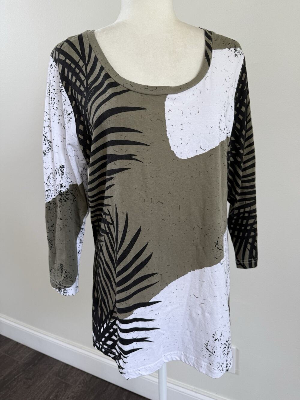 Parsley & Sage Petite Women’s Palm Leaf Print 3/4 Sleeve Cotton Shirt PXL